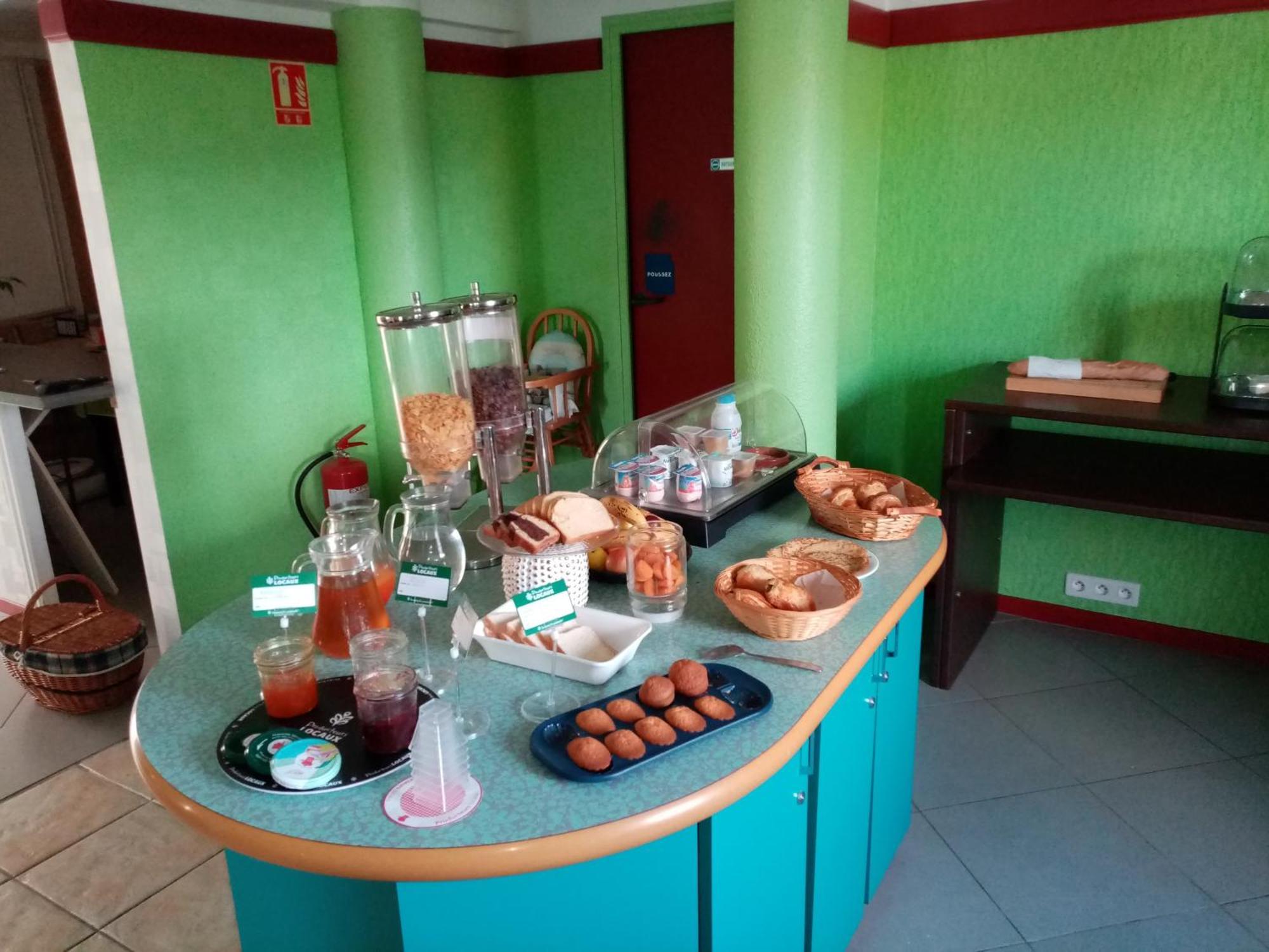 圣昆廷/诺德布里特酒店 Fayet  外观 照片